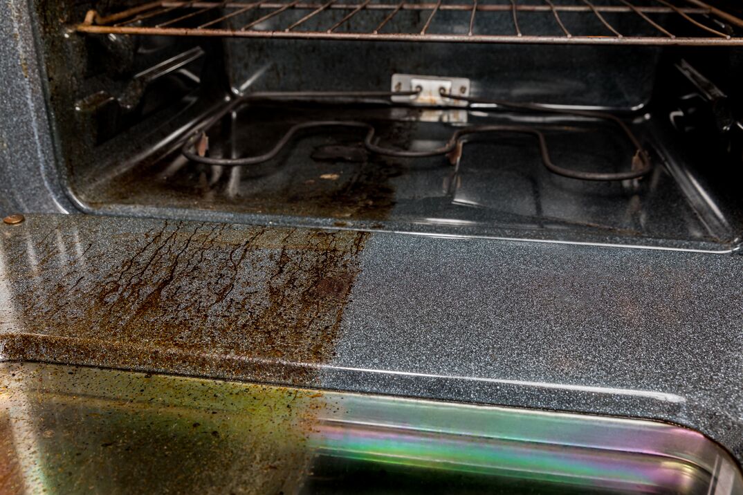 Oven discount cleaning tips
